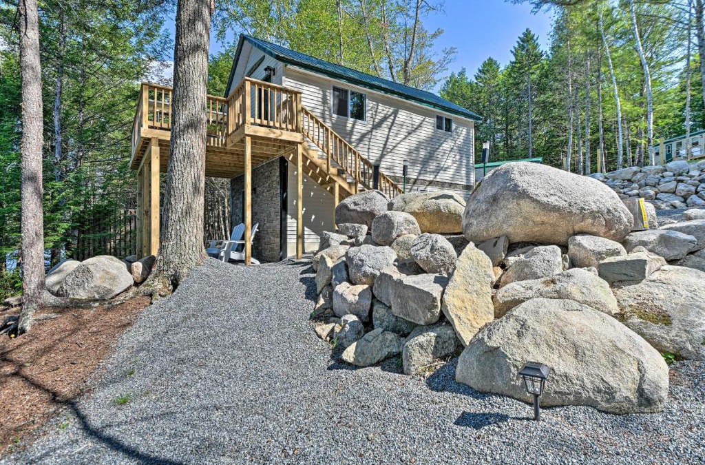 Lincoln House | Sunset View Cabin with Lake-View Fire Pit!