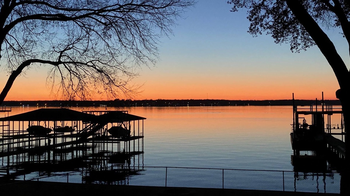 Gun Barrel City House | Sunset View, fully fenced yard, dog friendly