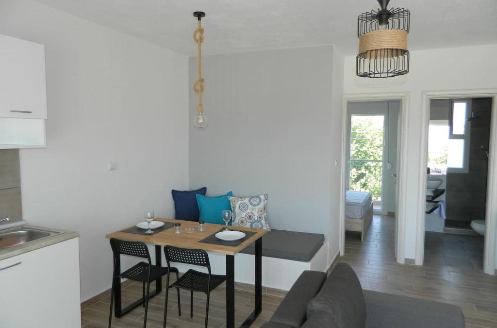 Paralia Ofryniou Apartment | Sunset View