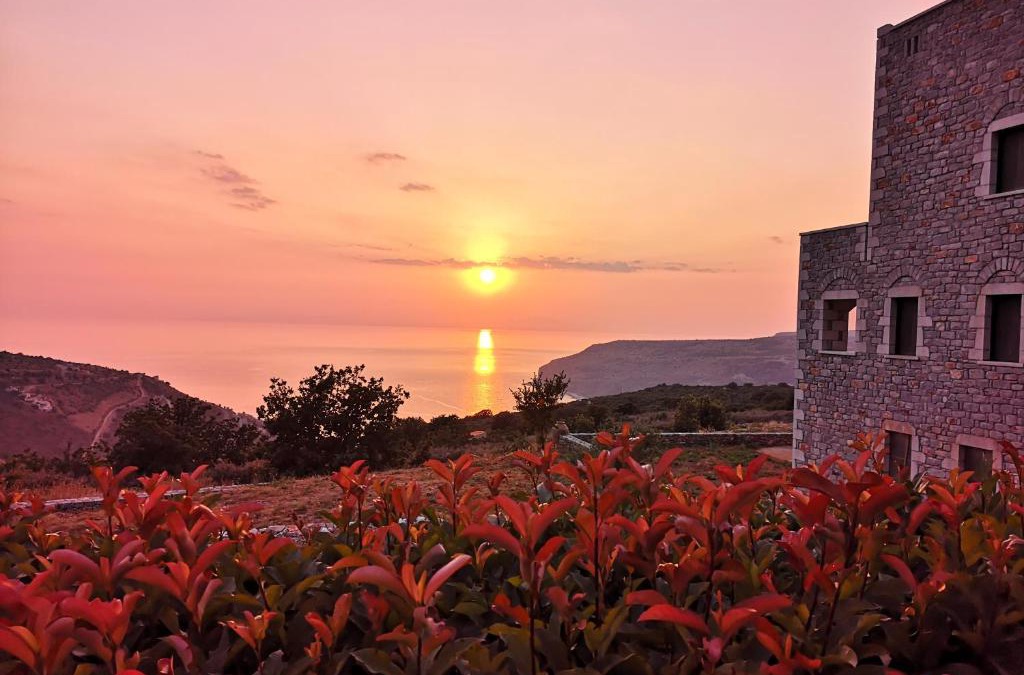 Neon Oitylo House | Sunset View Stone House, Areopoli Mani