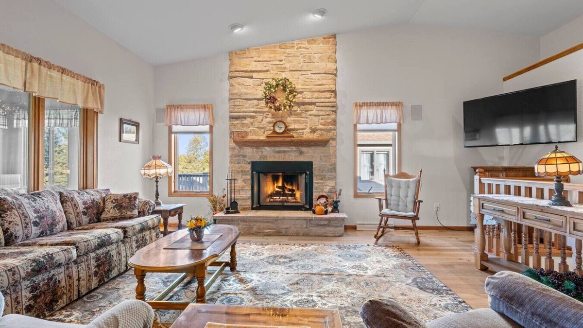 Sheboygan House | Sunset Vista 2br in Sheboygan