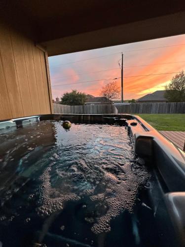 Killeen Apartment | Sunset Zen Space