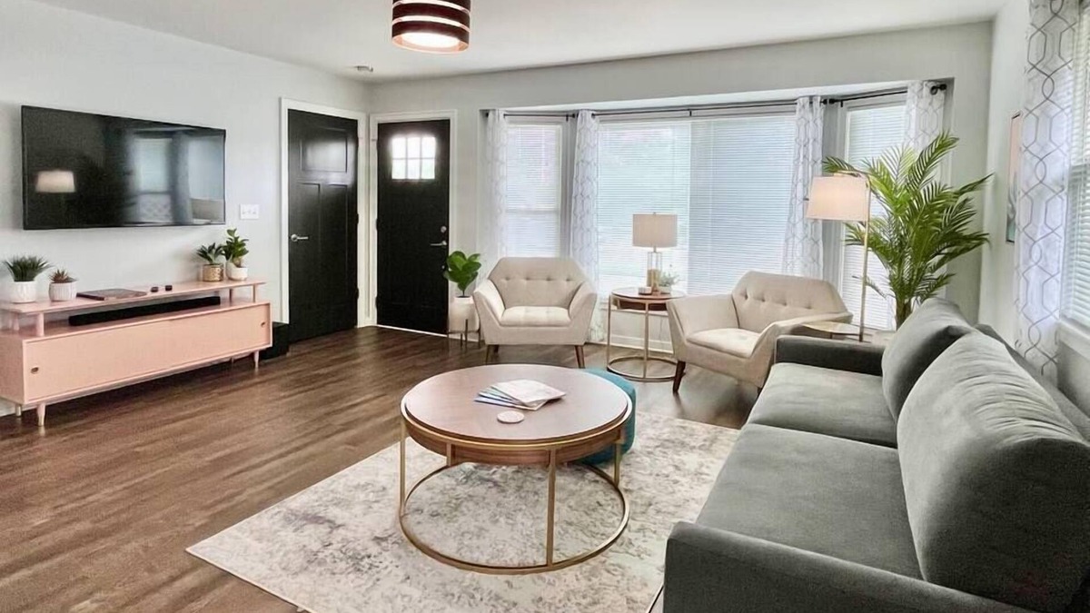 Lansing House | Sunsets on the Grand