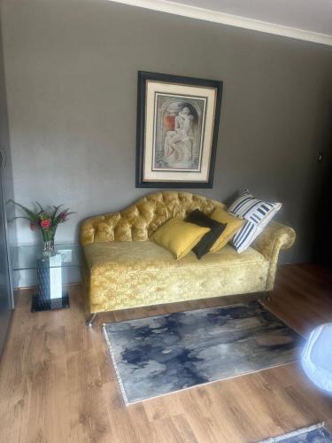 Magaliesberg House | SunsetSunrise Country Farm 3 Bedroom House