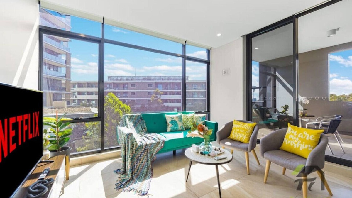 Lidcombe Apartment | Sunshine 2 Bed home in Olympic Park