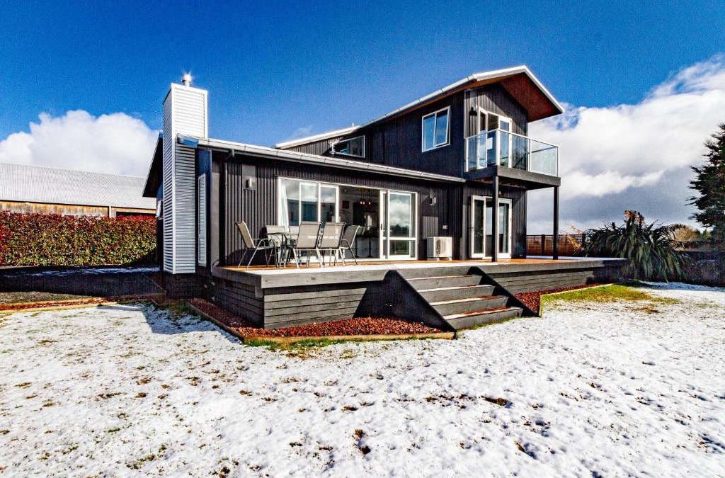 Ohakune House | Sunshine and Snow Lodge - Ohakune Holiday Home