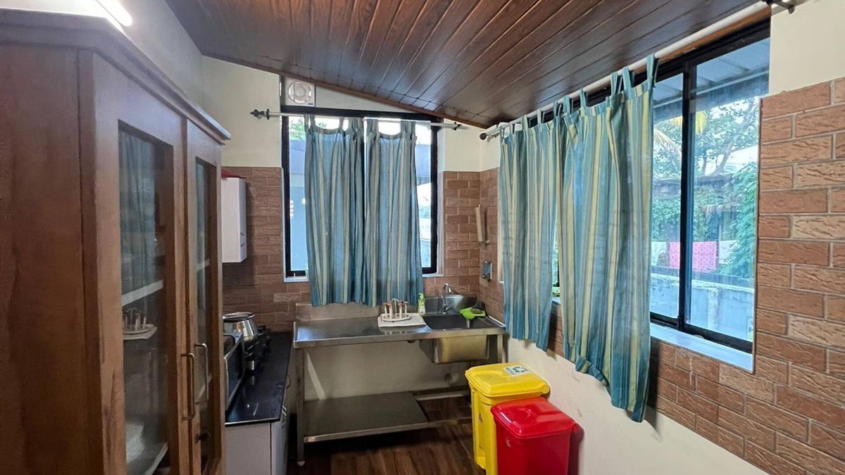 Vypin Villa | Sunshine Beach Villa. Two bedroom Villa overlooking kuzhuppilly beach, kerala.