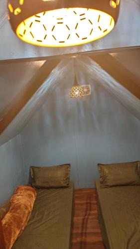 Old Manali Bed & Breakfast | Sunshine Cafe