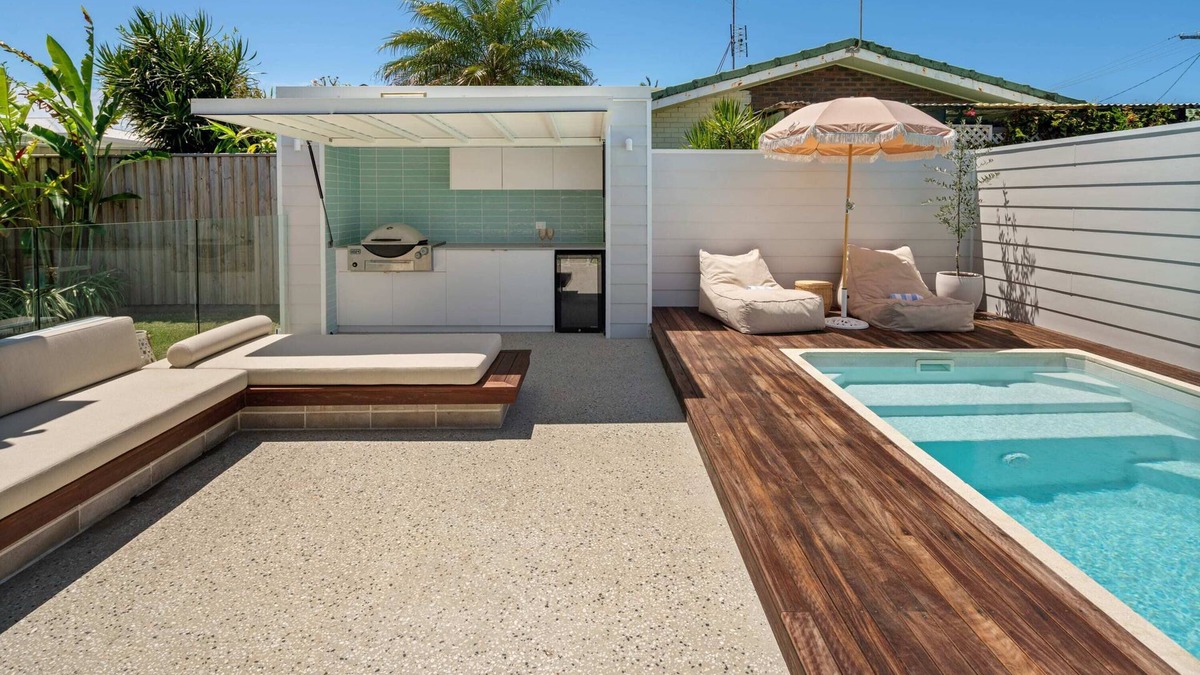 Warana House | Sunshine Coastal Retreat - Stroll to the Shoreline
