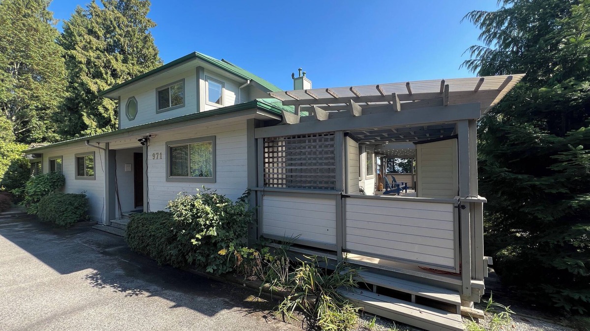 Gibsons House | Sunshine Coast water view family home, steps to beach, 5 minute drive to Gibsons