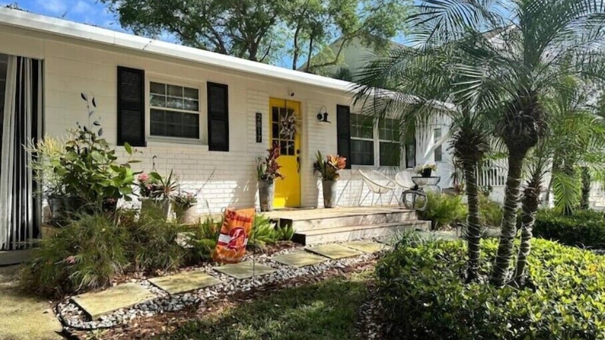 Ballast Point House | Sunshine House - 3 bed, 2 bath. Steps to Bayshoren