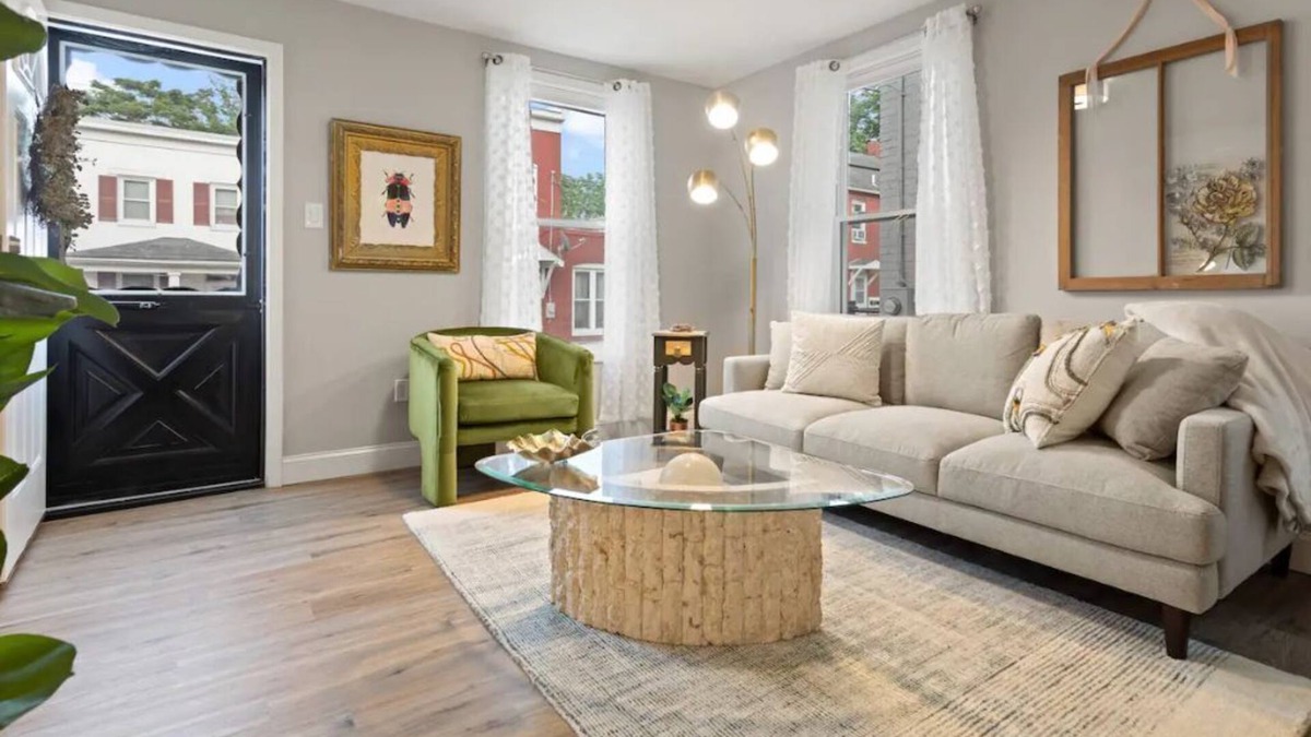 Frederick House | Sunshine House -Cheerful 2BR/2.5Bath Detached Home