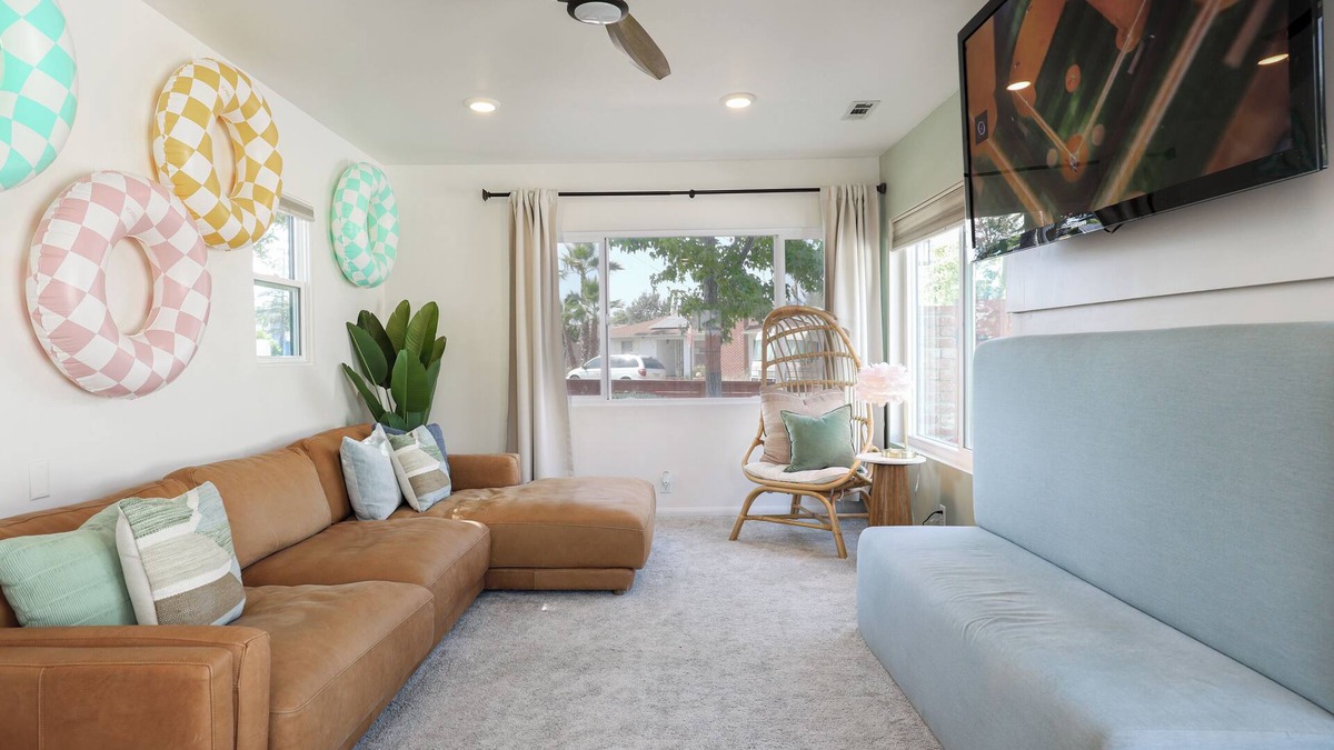La Mesa House | Sunshine Mesa Spa Ac 10+ Guests Theatre Downtown Beach 3 Bed/2 Bath