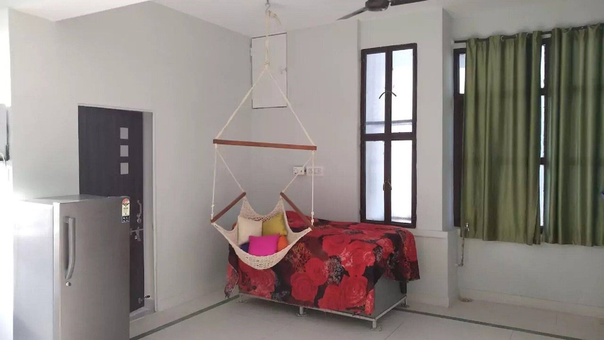 Lalkothi Apartment | Sunshine nest located right at the center of city. nominal price, memorable sta