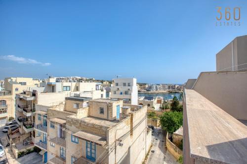 Marsaskala Apartment | Sunshine penthouse 2BR heaven with AC, terrace & WIFI by 360 Estates