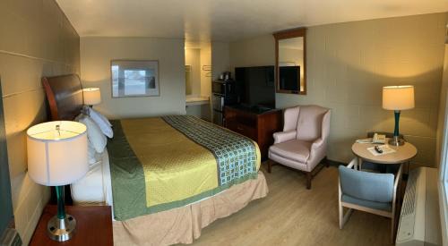 Wright City Hotel | Super 7 Inn