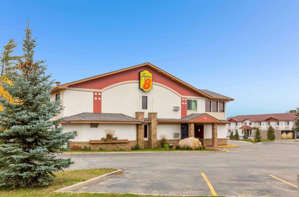 Bemidji Hotel | Super 8 by Wyndham Bemidji MN