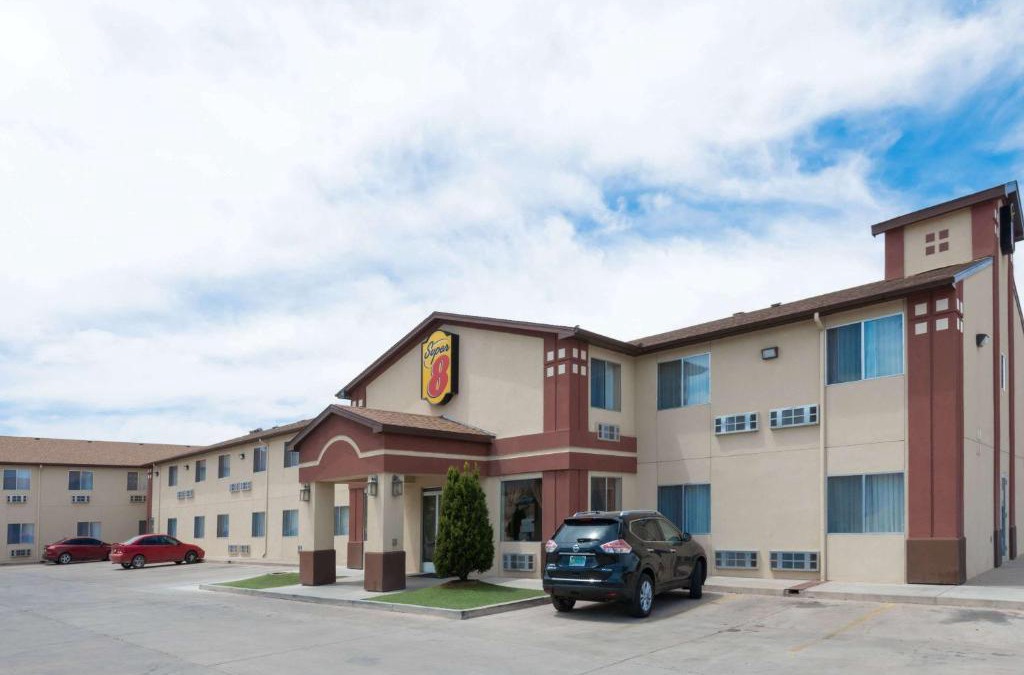 Bernalillo Hotel | Super 8 by Wyndham Bernalillo
