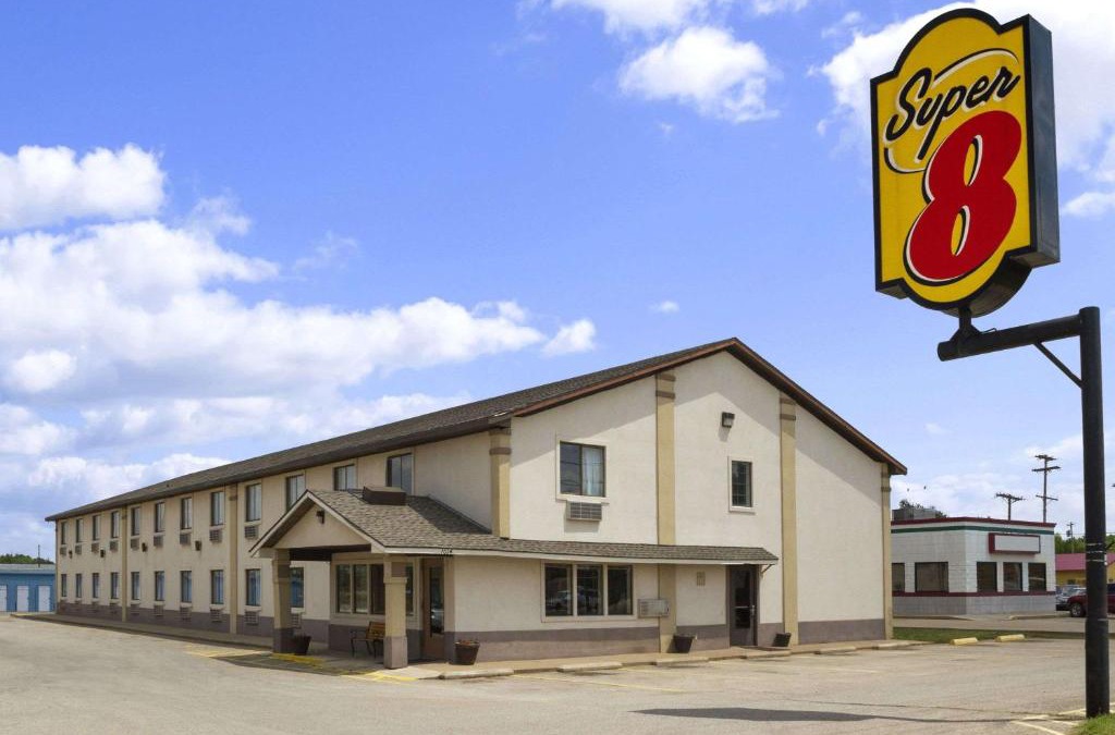 Blackwell Hotel | Super 8 by Wyndham Blackwell