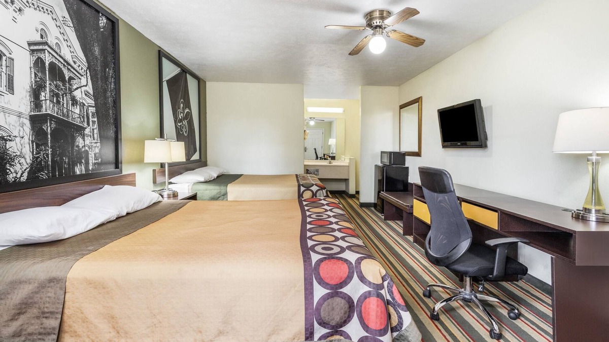 Brookhaven Hotel | Super 8 by Wyndham Brookhaven