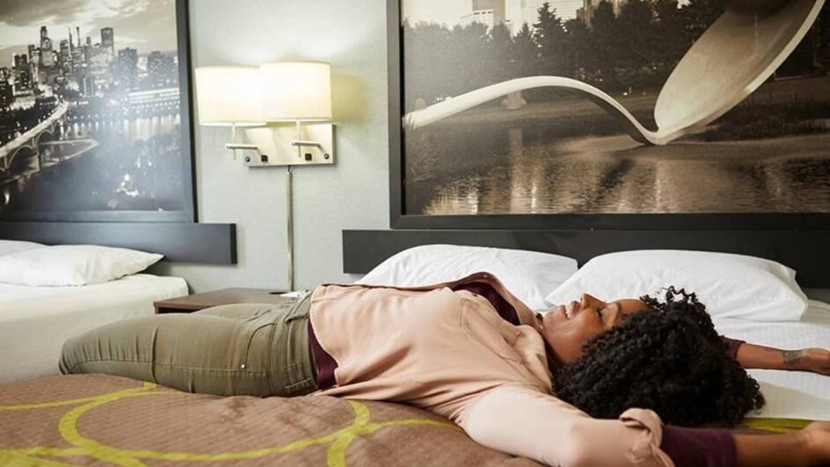 Burlington Hotel | Super 8 by Wyndham Burlington