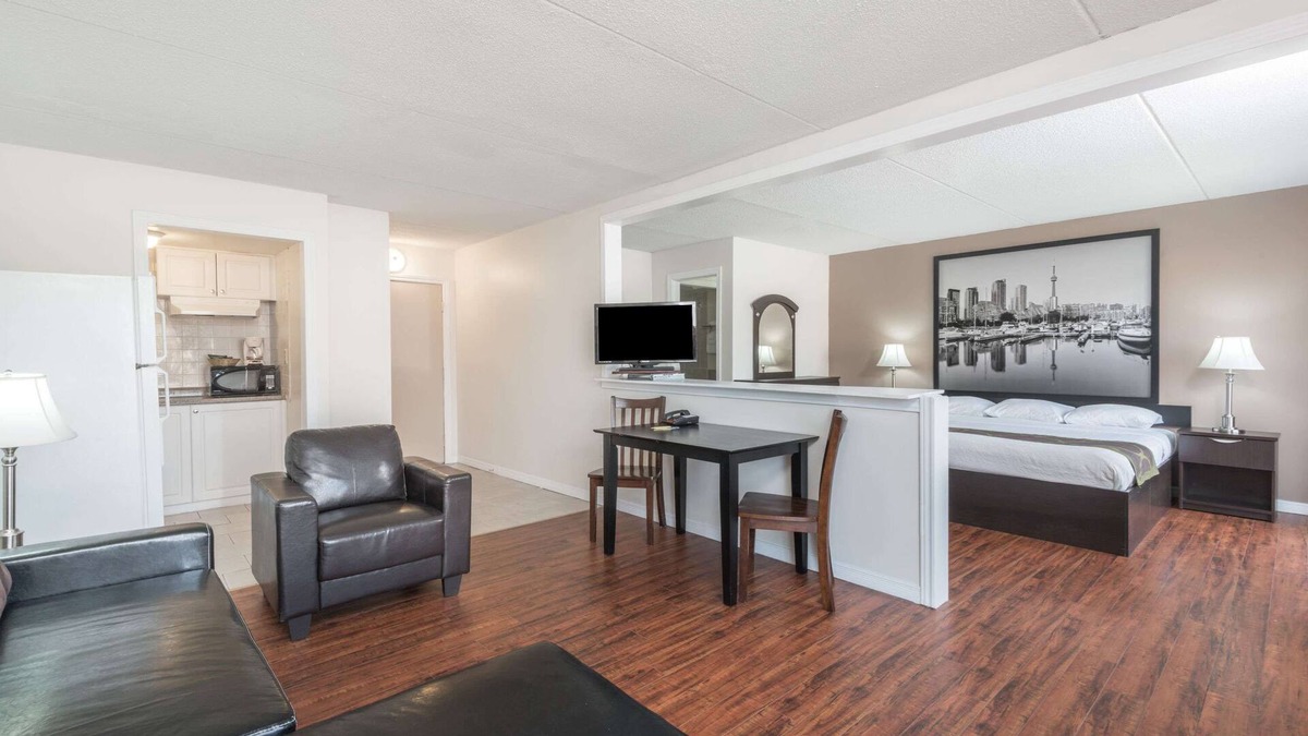 Calgary Hotel | Super 8 by Wyndham Calgary/Airport