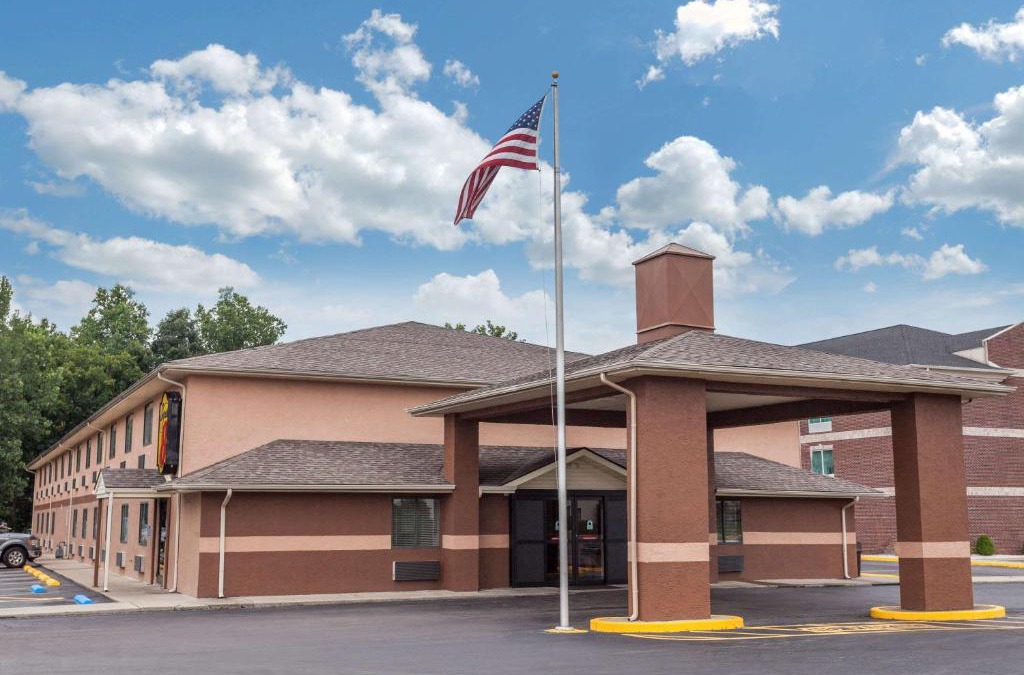 Carrollton Hotel | Super 8 by Wyndham Carrollton