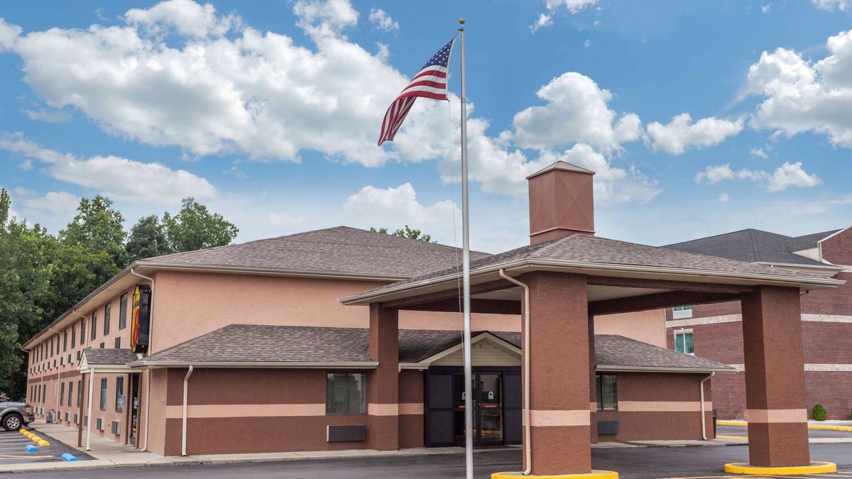 Carrollton Hotel | Super 8 by Wyndham Carrollton