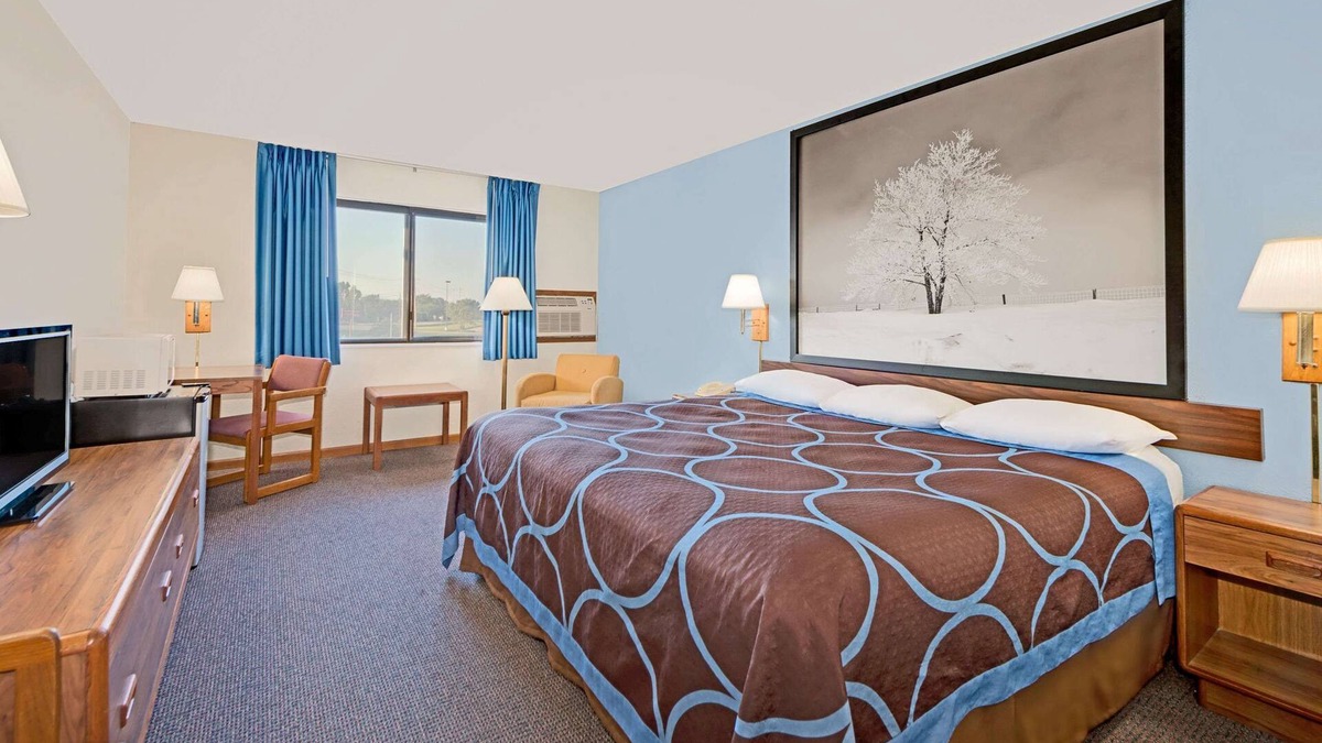 Centerville Hotel | Super 8 by Wyndham Centerville