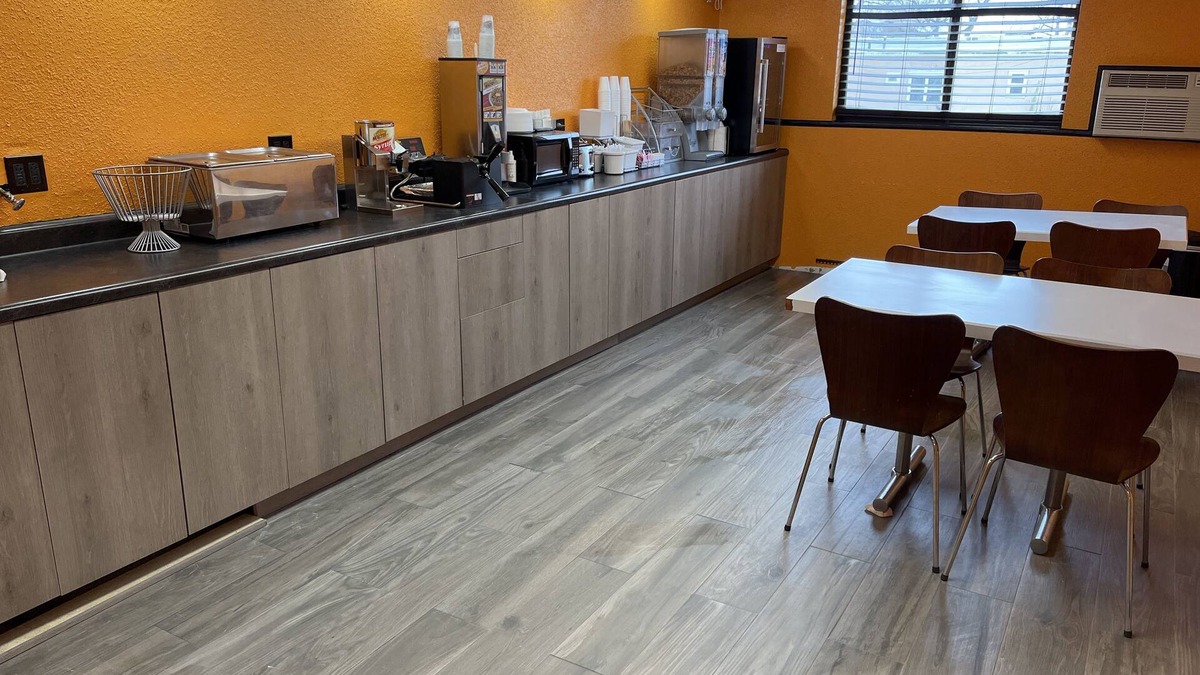 Chadron Hotel | Super 8 by Wyndham Chadron NE