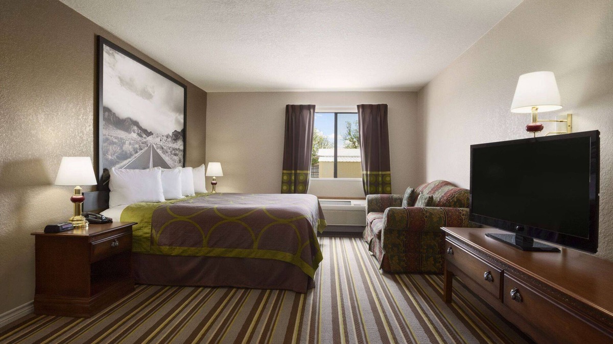 Childress Hotel | Super 8 by Wyndham Childress