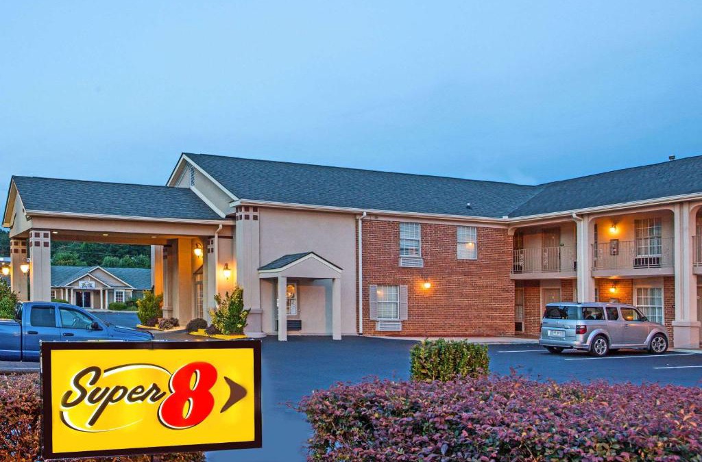 Covington Hotel | Super 8 by Wyndham Covington