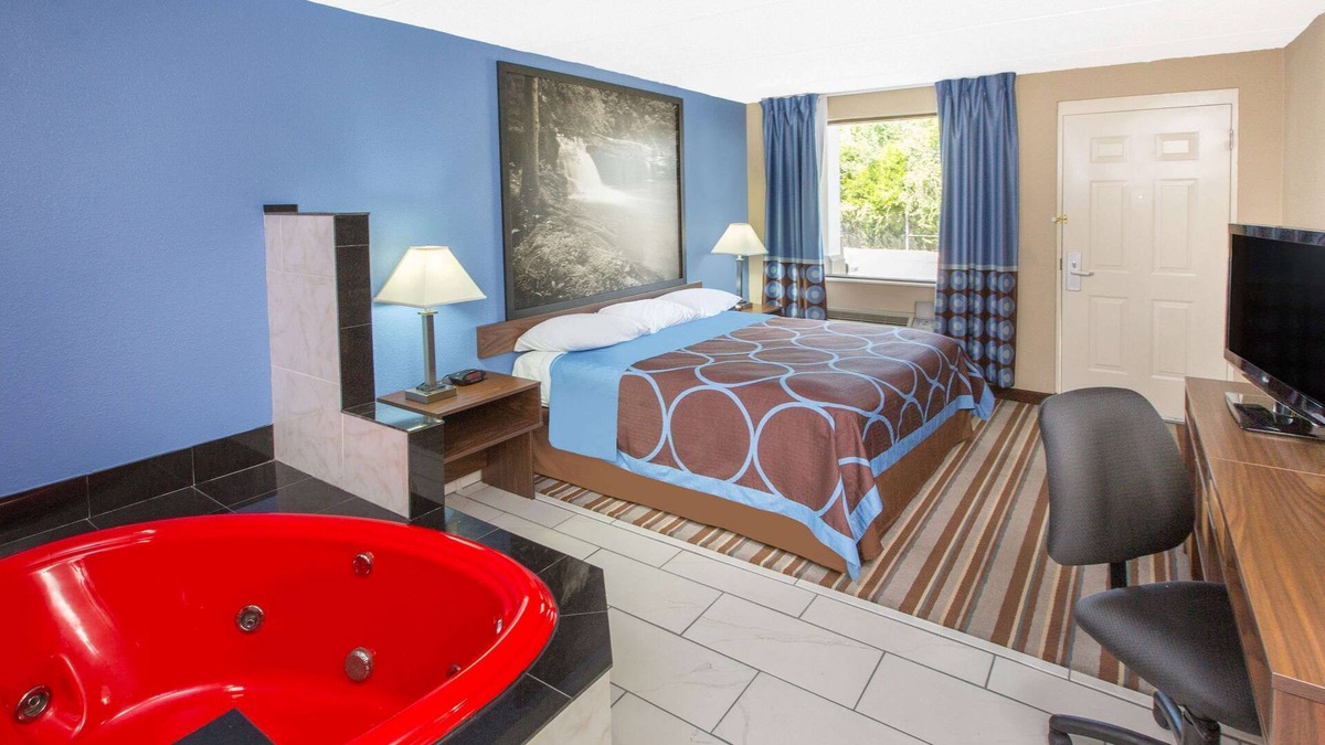 Dothan Hotel | Super 8 by Wyndham Dothan