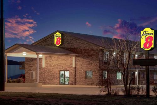 Dumas Hotel | Super 8 by Wyndham Dumas TX