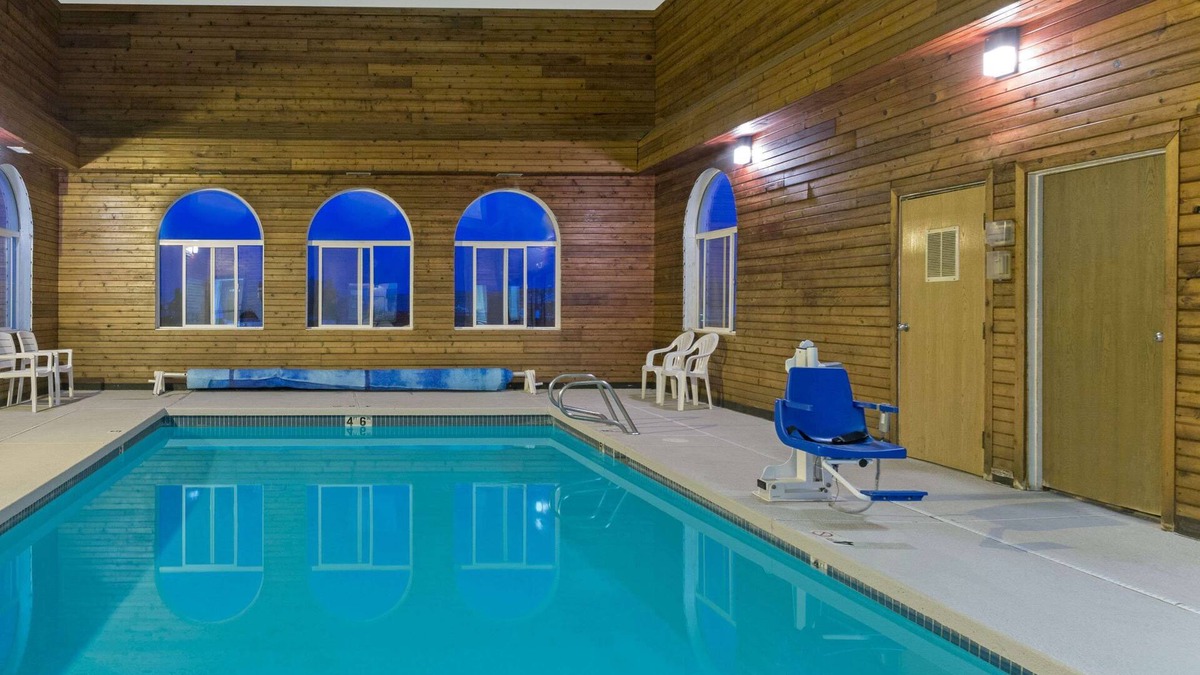 Green River Hotel | Super 8 by Wyndham Green River