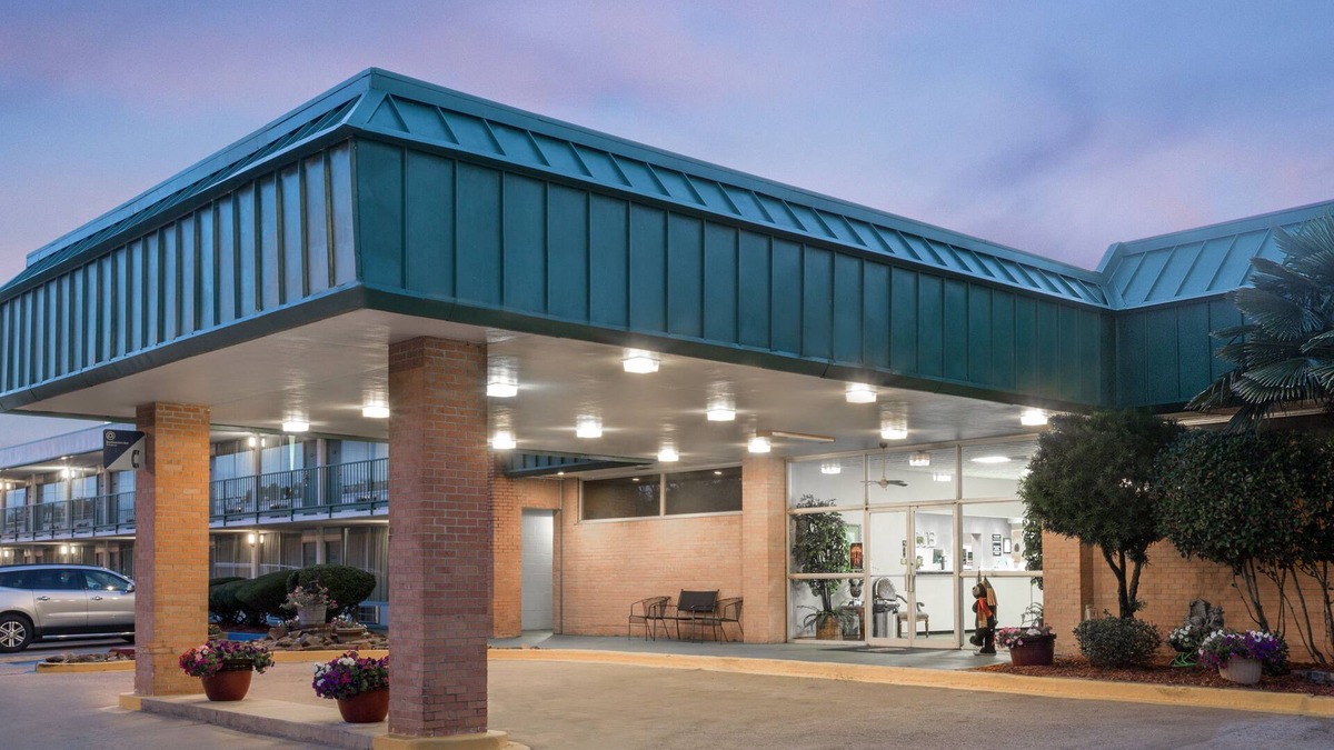Hope Hotel | Super 8 by Wyndham Hope