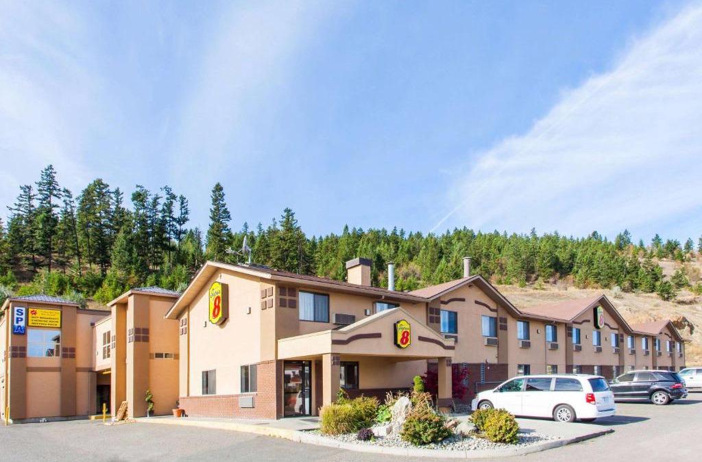 Kamloops Hotel | Super 8 by Wyndham Kamloops On The Hill