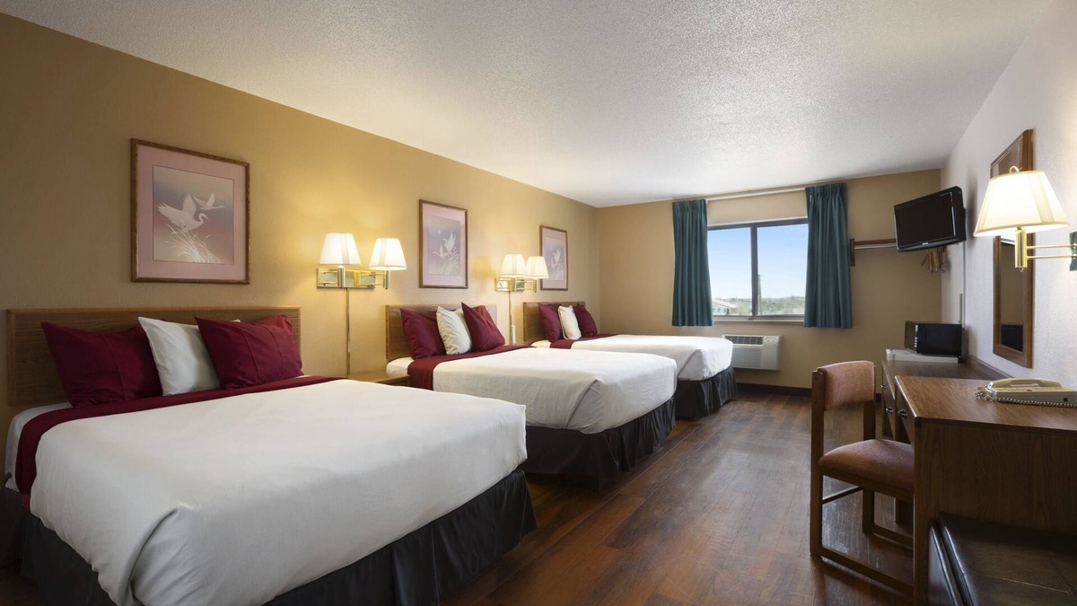 East Las Vegas Hotel | Super 8 by Wyndham Las Vegas