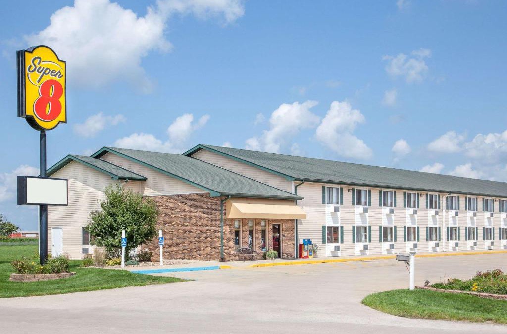 Mount Pleasant Hotel | Super 8 by Wyndham Mt Pleasant