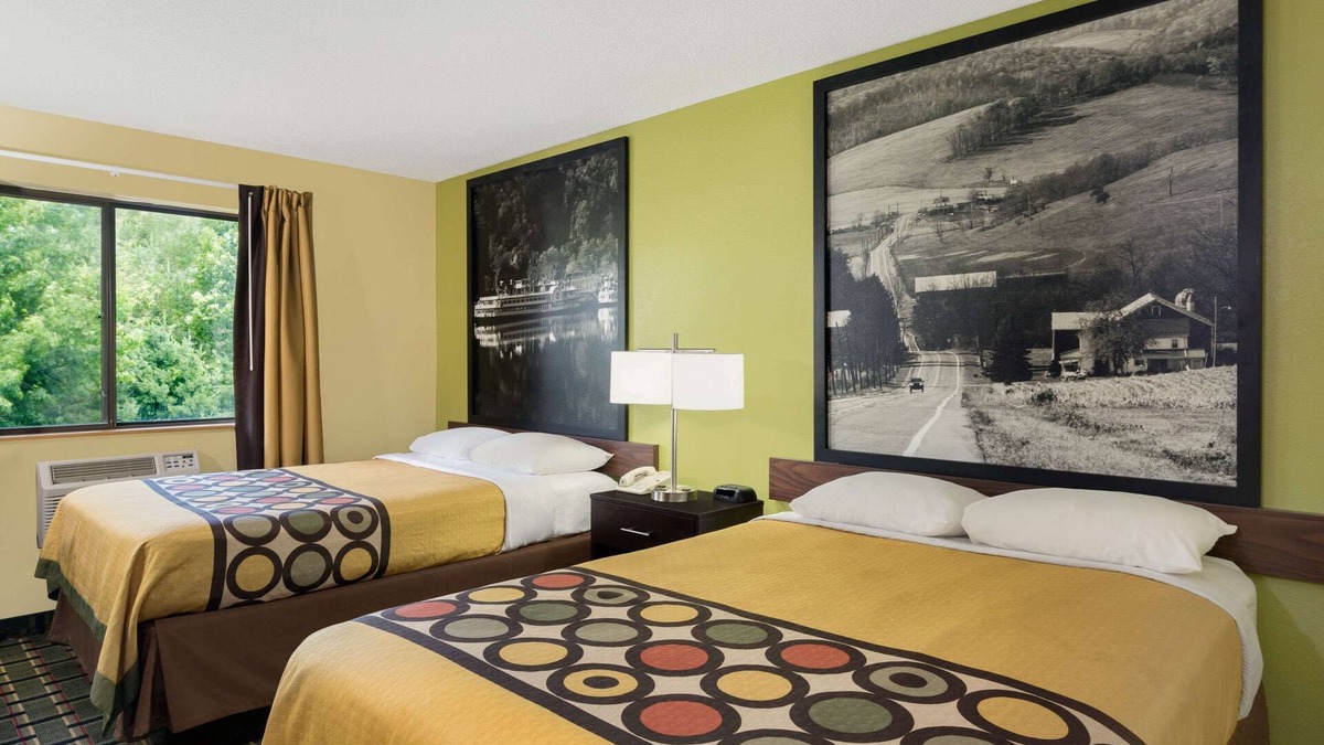 Marietta Hotel | Super 8 by Wyndham Marietta