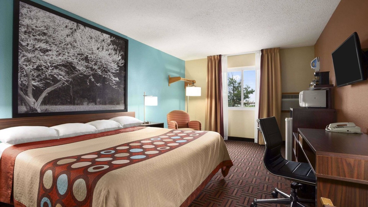 Marion Hotel | Super 8 by Wyndham Marion