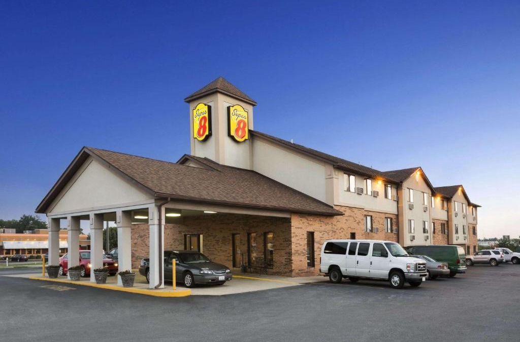Mount Vernon Hotel | Super 8 by Wyndham Mount Vernon, IL