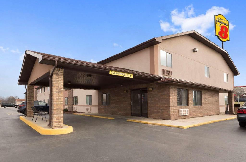 Rantoul Hotel | Super 8 by Wyndham Rantoul