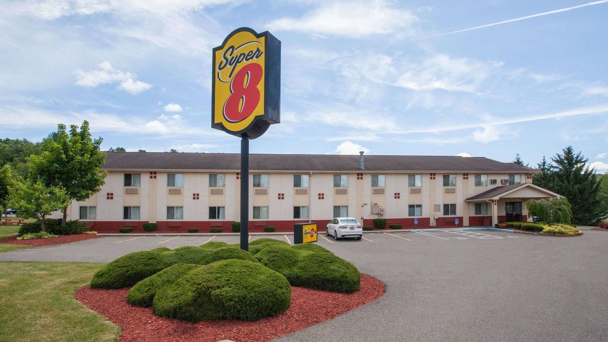 Sidney Hotel | Super 8 by Wyndham Sidney NY