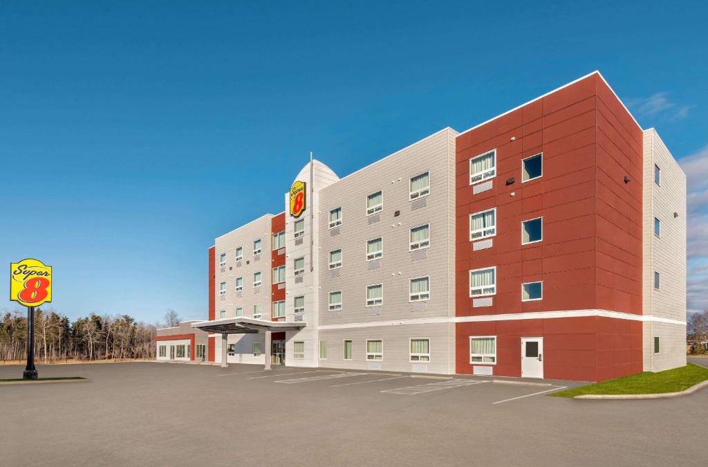 Thompson Hotel | Super 8 by Wyndham Thompson