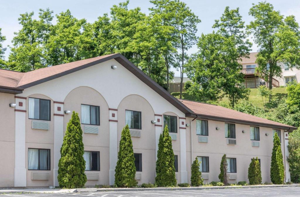 Thurmont Hotel | Super 8 by Wyndham Thurmont