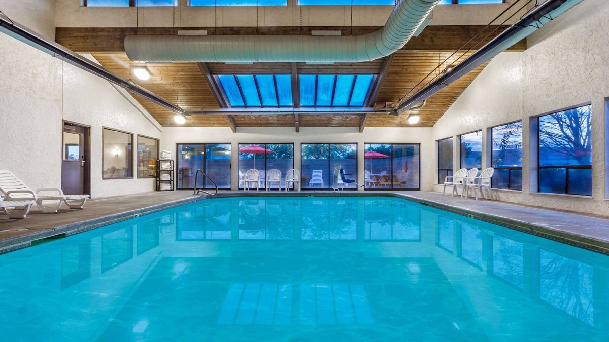 Buena Hotel | Super 8 by Wyndham Union Gap Yakima Area