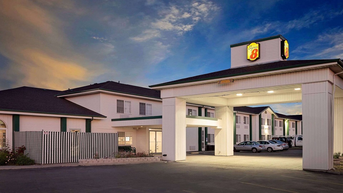 Battle Mountain Hotel | Super 8 by Wyndham Battle Mountain
