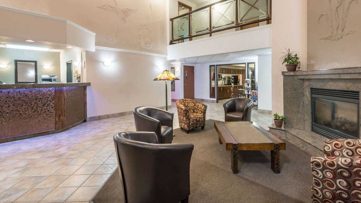 County of Vermilion River Hotel | Super 8 by Wyndham Vermilion AB