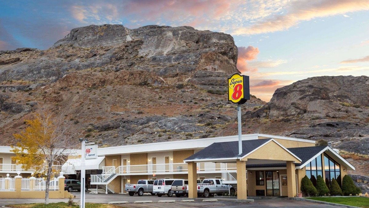 Wendover Hotel | Super 8 by Wyndham Wendover